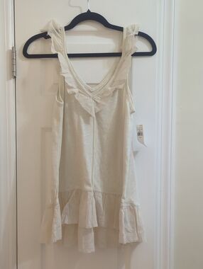 American Eagle Outfitters Cream Ruffle-Trim Tank